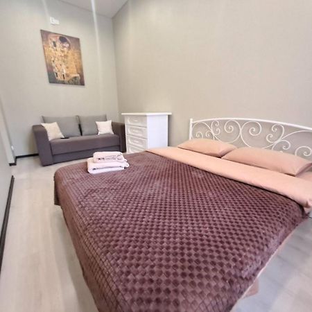 Viva Olive - Студия Со Спальней В Центре Kremenciuk Exterior foto