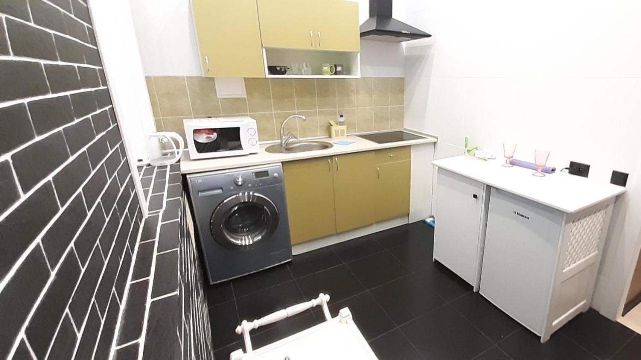 Viva Olive - Студия Со Спальней В Центре Kremenciuk Exterior foto