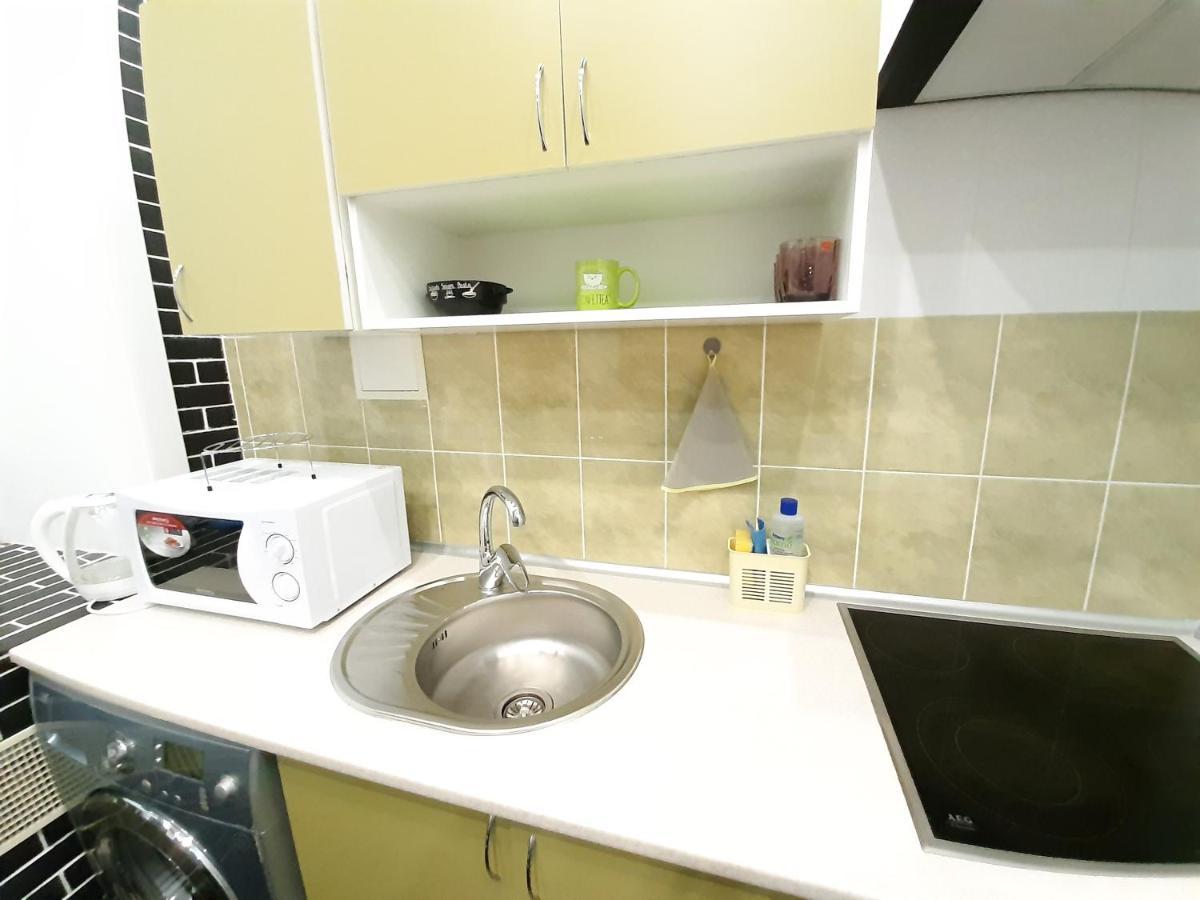 Viva Olive - Студия Со Спальней В Центре Kremenciuk Exterior foto